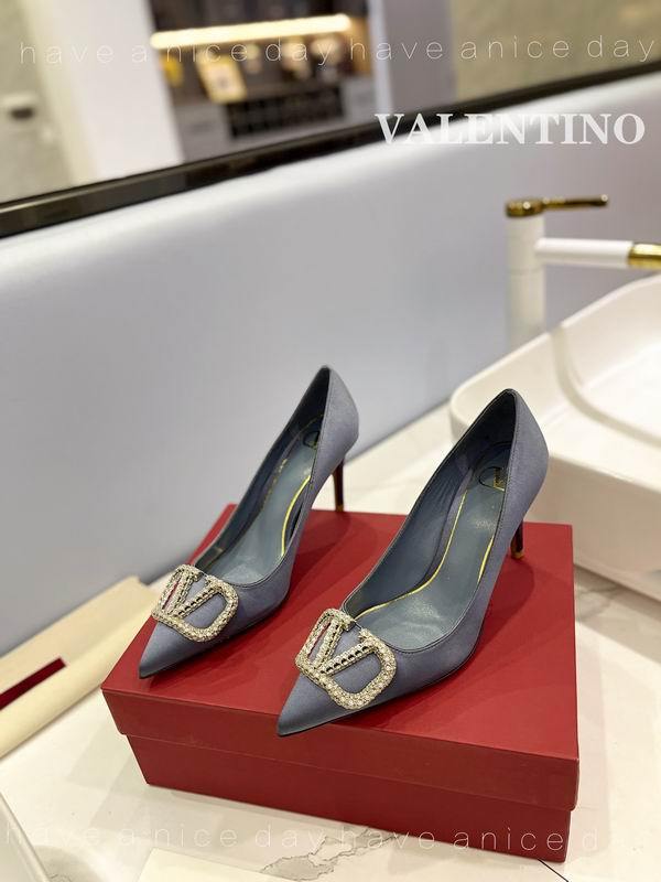 Valentino Women's Shoes 569